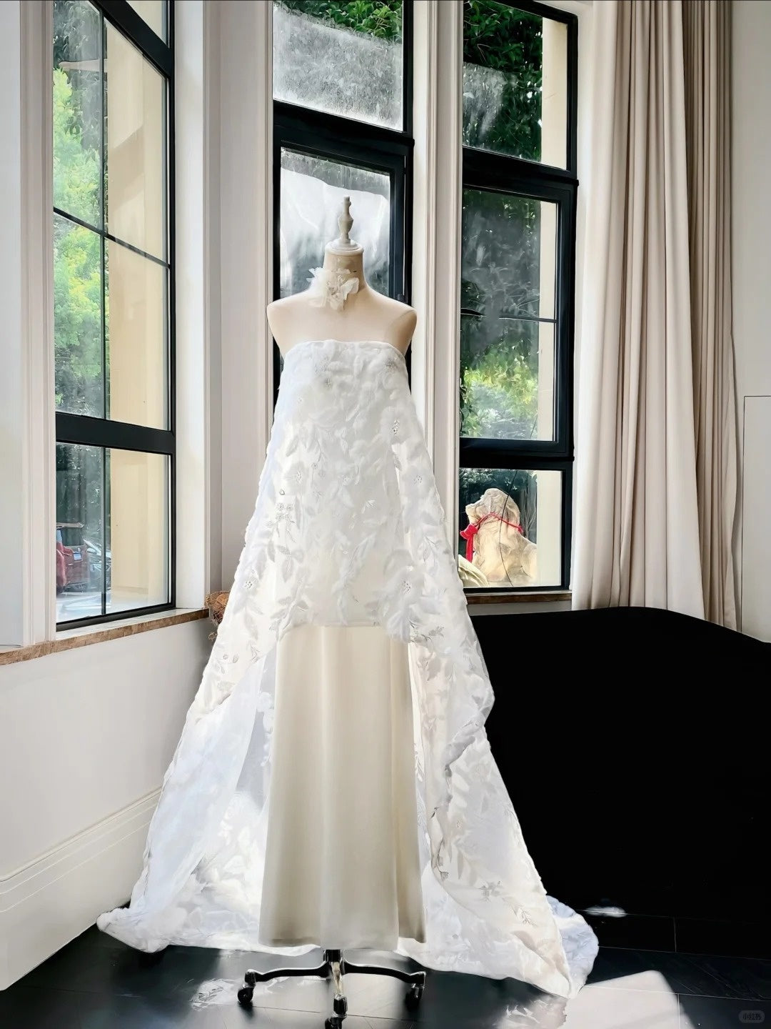 Girlhomeshops - Robe de bal de mariage élégante et longue en dentelle blanche exquise gh5446