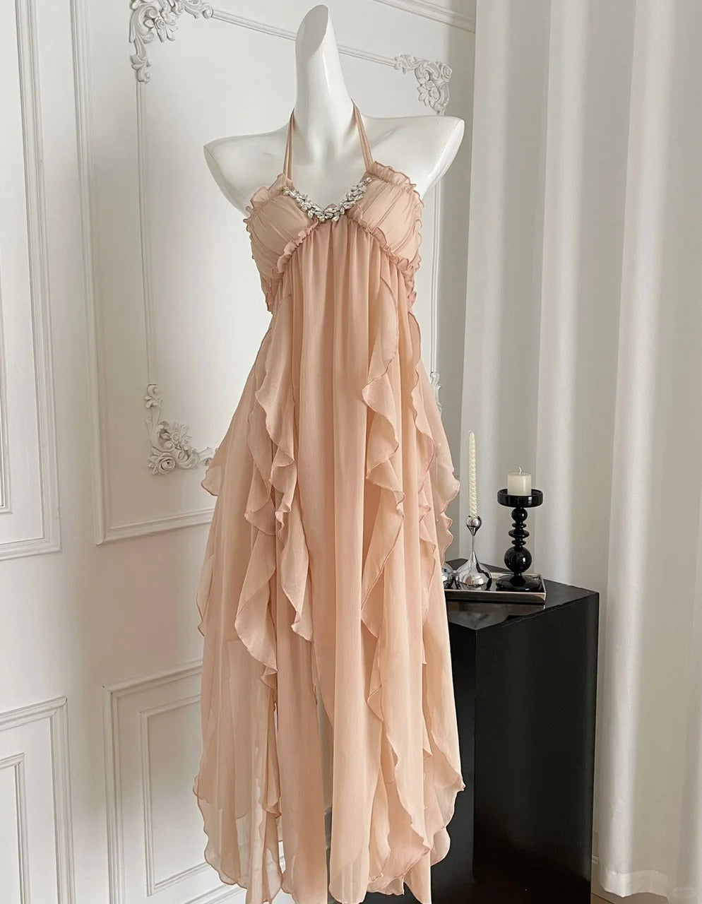 Hellrosa schönes Urlaubskleid Französische Atmosphäre High-End Neckholder tiefes V rückenfreies Kleid gh4563