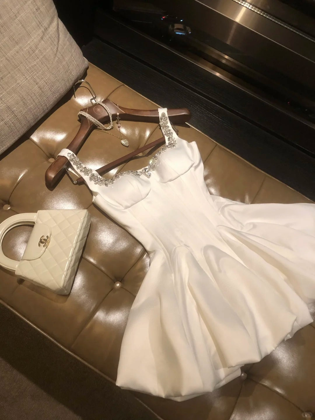 Girlhomeshops - Robe de princesse courte en satin blanc, robe de soirée d'anniversaire, robe de huitième année gh5295