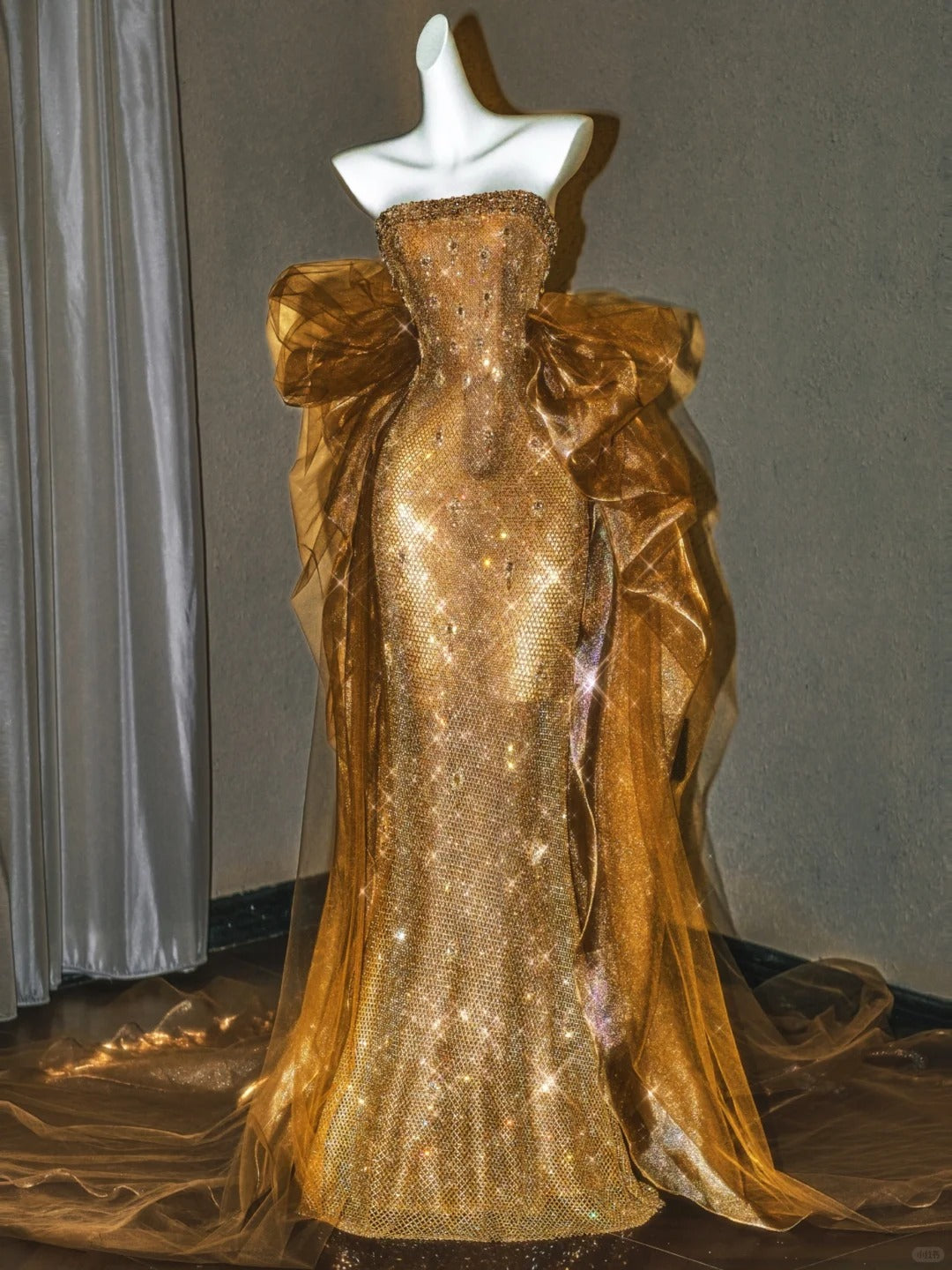 Girlhomeshops - Robe de bal longue sirène dorée, scintillante et exquise, ornée de perles, gh5488