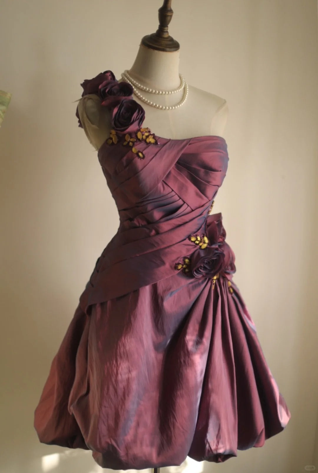 Symphony Lila Mode Sexy Handgemachte Rose Blume Kurzes Taft Satin Homecoming Kleid Geburtstagsparty Kleid Cocktail Party Kleid Abendkleid Retro Prinzessin Kleid Hochzeit Erwachsene Zeremonie Geburtstagsfeier gh3963