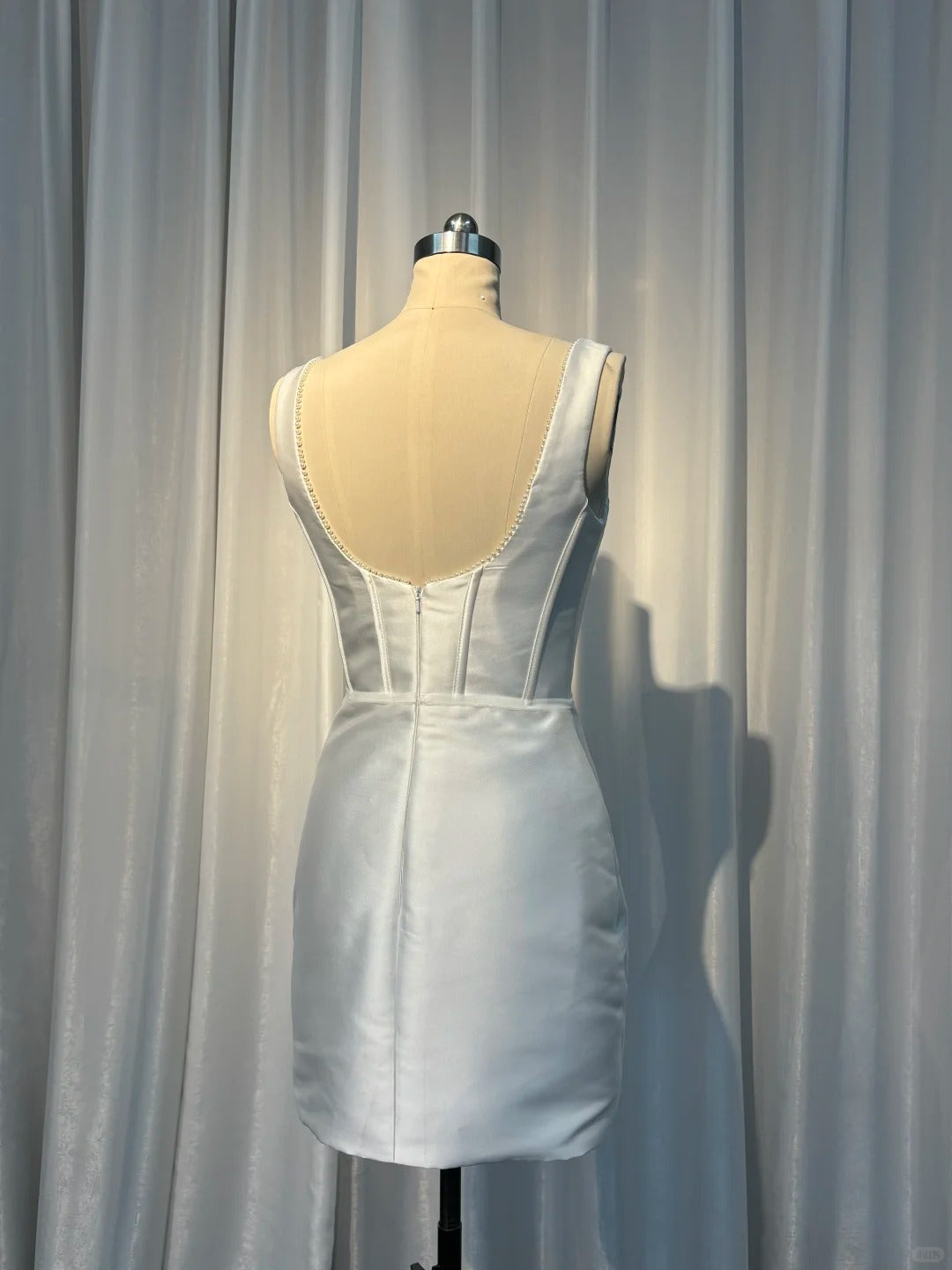 ✨Girlhomeshops🔥 Discount: 5% off orders over $100-White Classic short satin backless homecoming dress prom dress back to school outfits gh4971