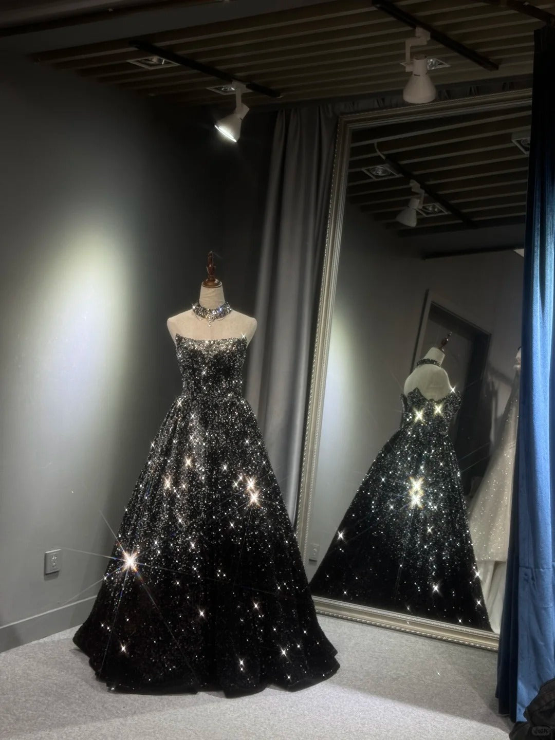 Girlhomeshops – Langes, schimmerndes Ballkleid aus Tüll mit Pailletten und schwarzem Silberverlauf, gh5109