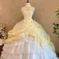 robe de cour longue en tulle dégradé jaune et blanc sans bretelles, ornée de dentelle et de strass (girlhomeshops gh6368)