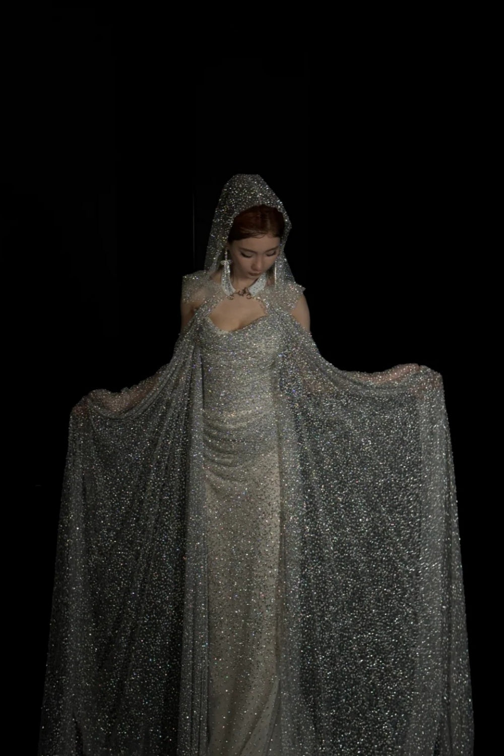 Sparkling and glamorous long evening gown with hood gh6828