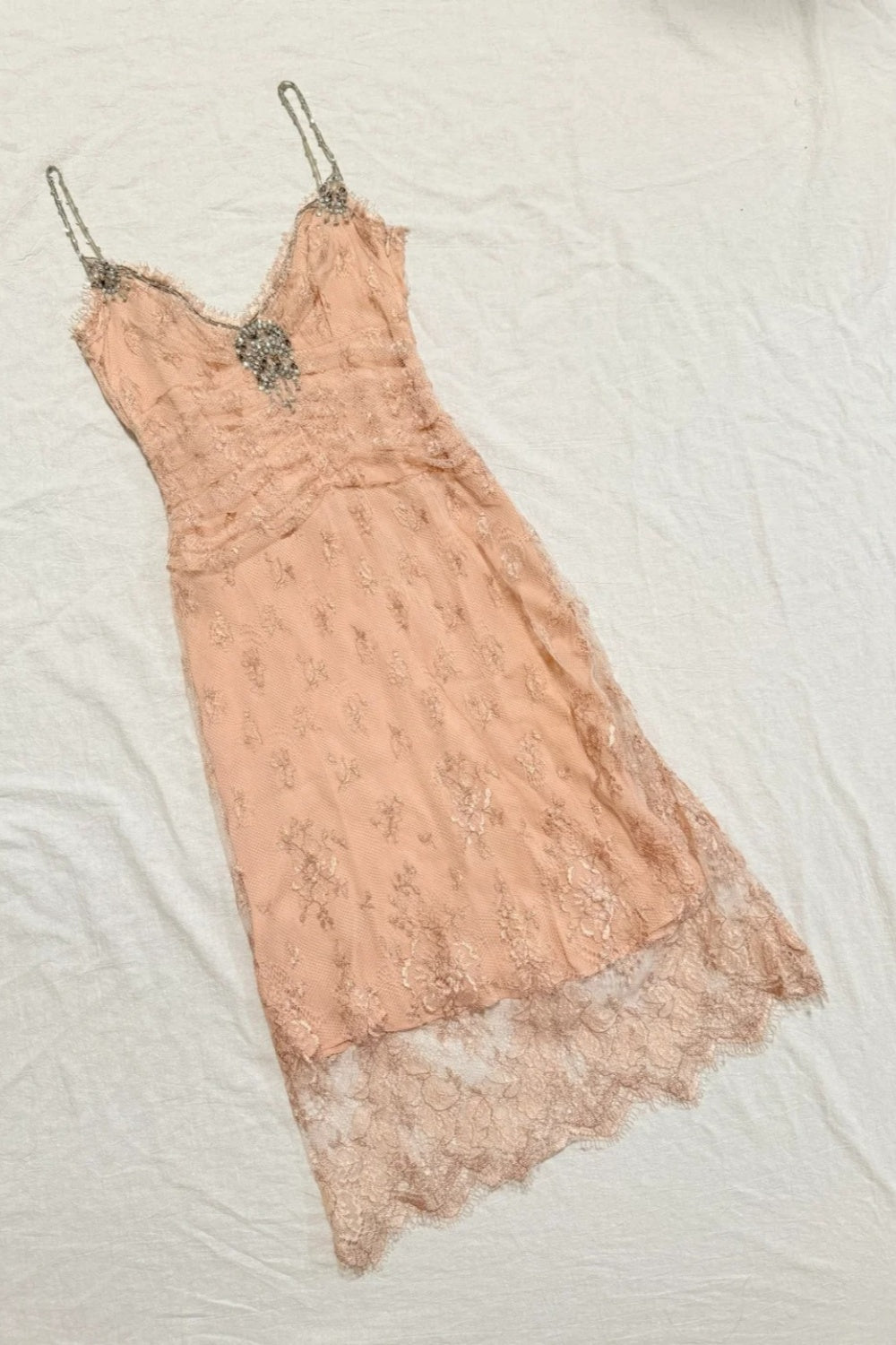 girlhomeshops-Nude Pink Lace Spaghetti Straps Midi Dress with Pearling Detail gh6313