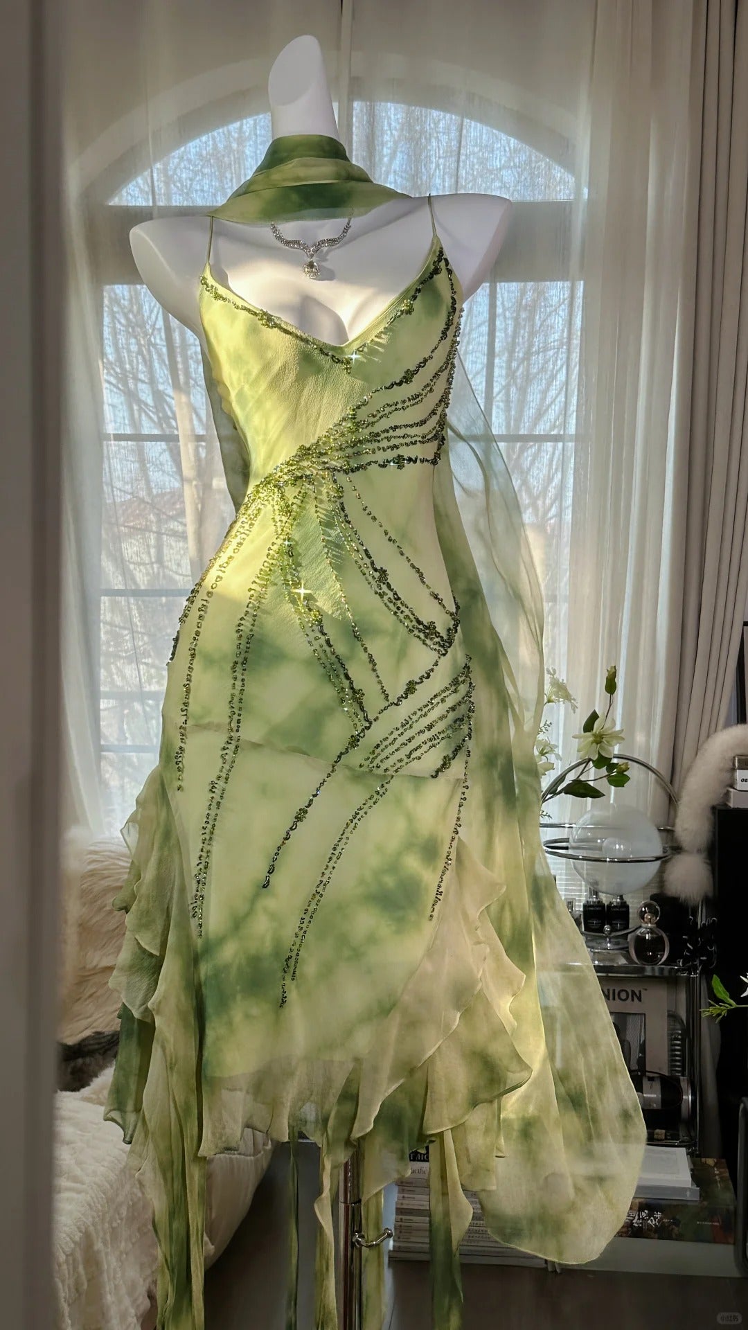 Grünes romantisches elegantes exquisites rückenfreies langes Chiffon-Rüschen-Heimkehrkleid mit Perlenbesatz, Ballkleid, Abendkleid, Geburtstags-, Urlaubs- und Partykleid gh4008
