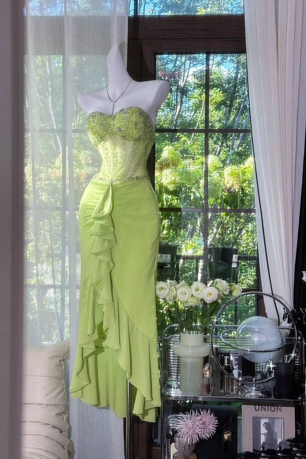 Robe longue en mousseline verte romantique féerique ornée de perles exquises, idéale pour un rendez-vous ou une soirée (gh6910)