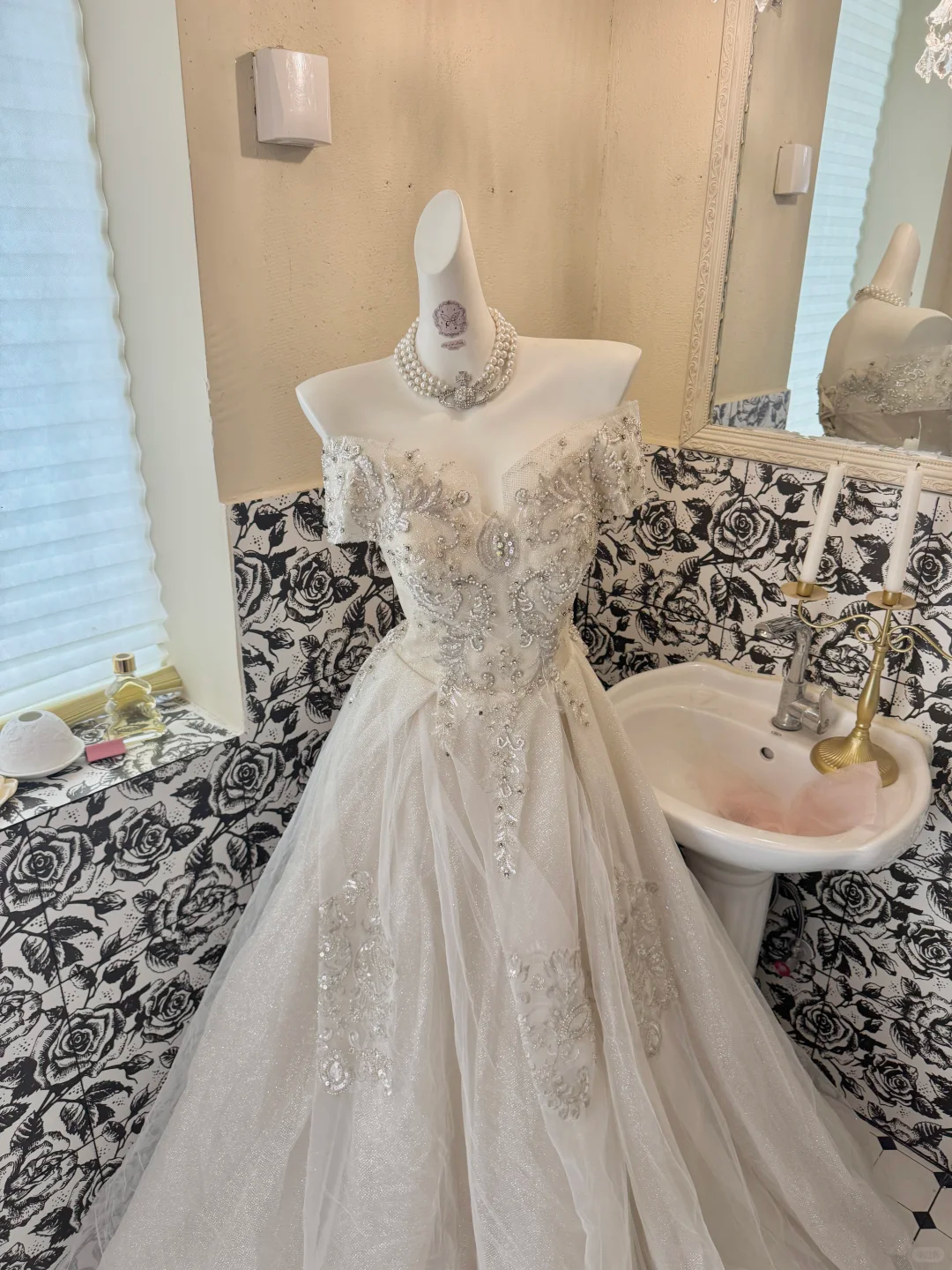 Silver Grey Off-the-Shoulder Cinched Waist Figure-Flattering Full Flared Skirt Long Romantic Dress, Wedding Gown gh7804
