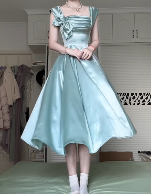 Mint‑Green Satin A‑Line Midi Prom Gown, Square‑Neck Cap‑Sleeve 3D‑Shoulder‑Bow Irregular‑Hem Evening Dress gh9043