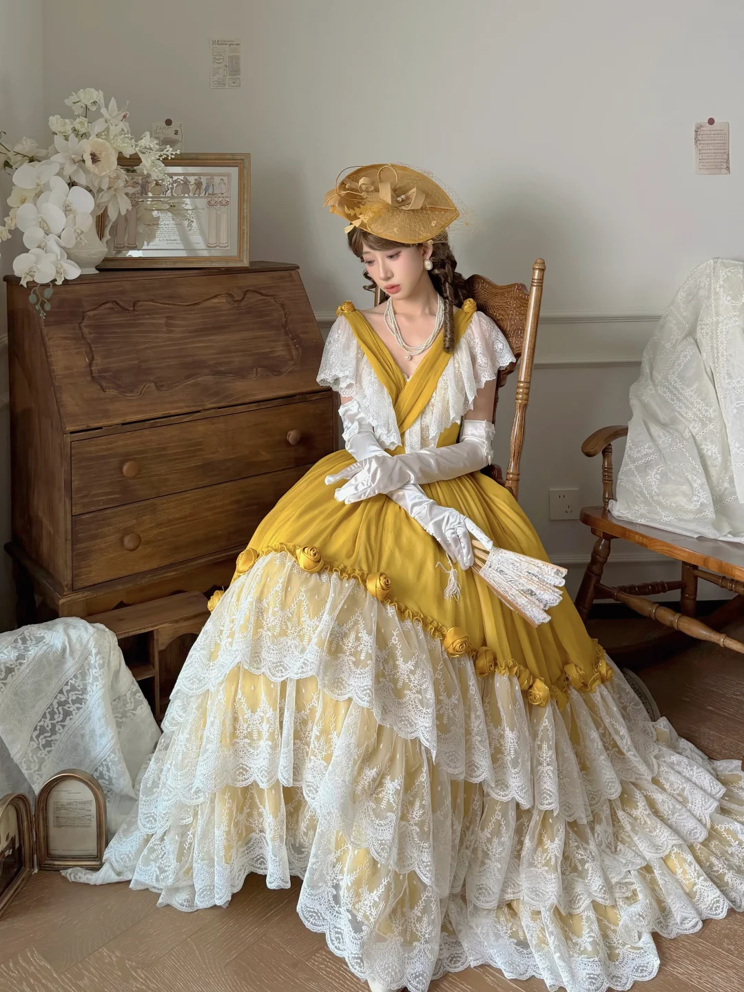 Vintage Yellow V-Neck White Lace Fitted Waist Tiered Cake Skirt Prom & Evening Party Dress gh8495