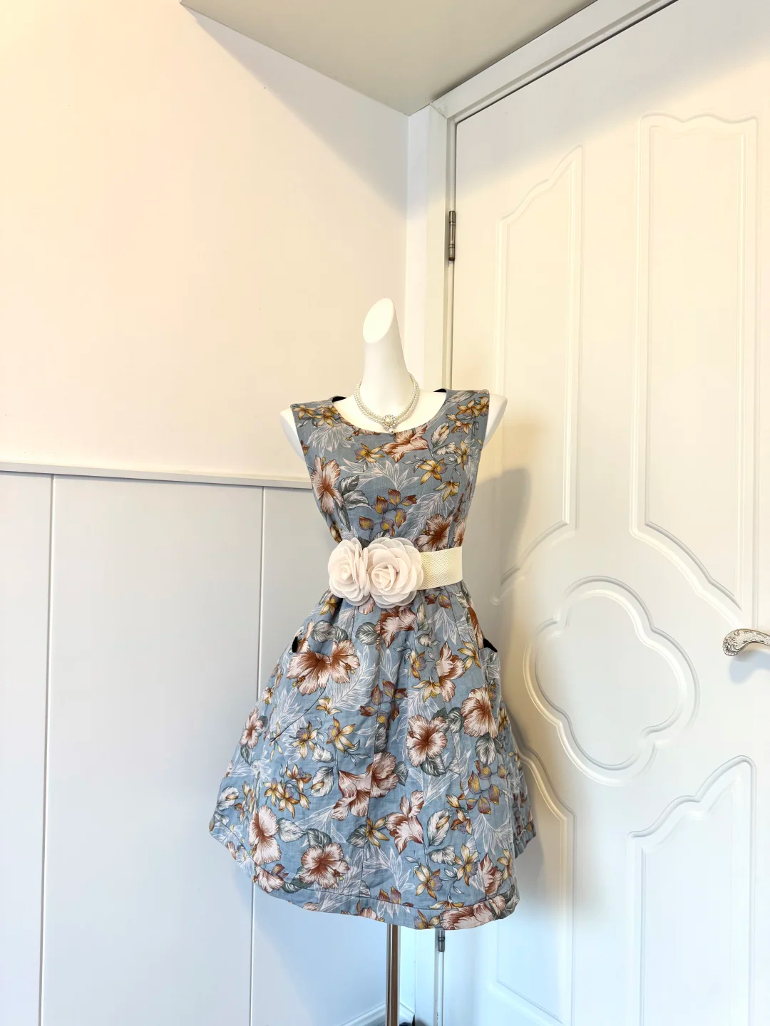 Dusty Blue Floral Homecoming Dress Sleeveless Round Neck A-Line Cocktail Party Gown gh9383