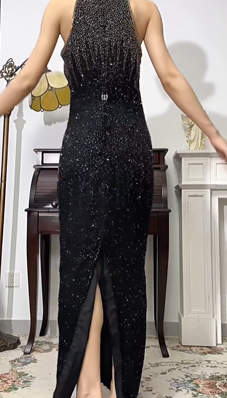 Black‑Vintage‑Evening‑Gown Halter‑High‑Neck Cutaway‑Shoulder All‑Over‑Hand‑Beaded‑Sequins Bodycon‑Column Floor‑Length Prom Dress gh8821