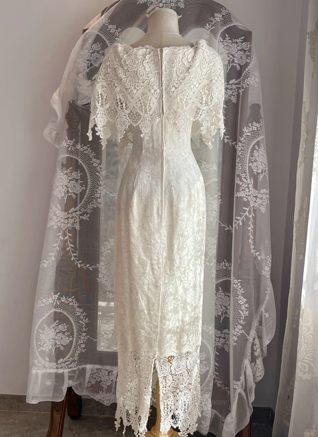 Ivory Vintage Lace Midi Mermaid Wedding Dress, Cape Collar Bridal Gown gh9313
