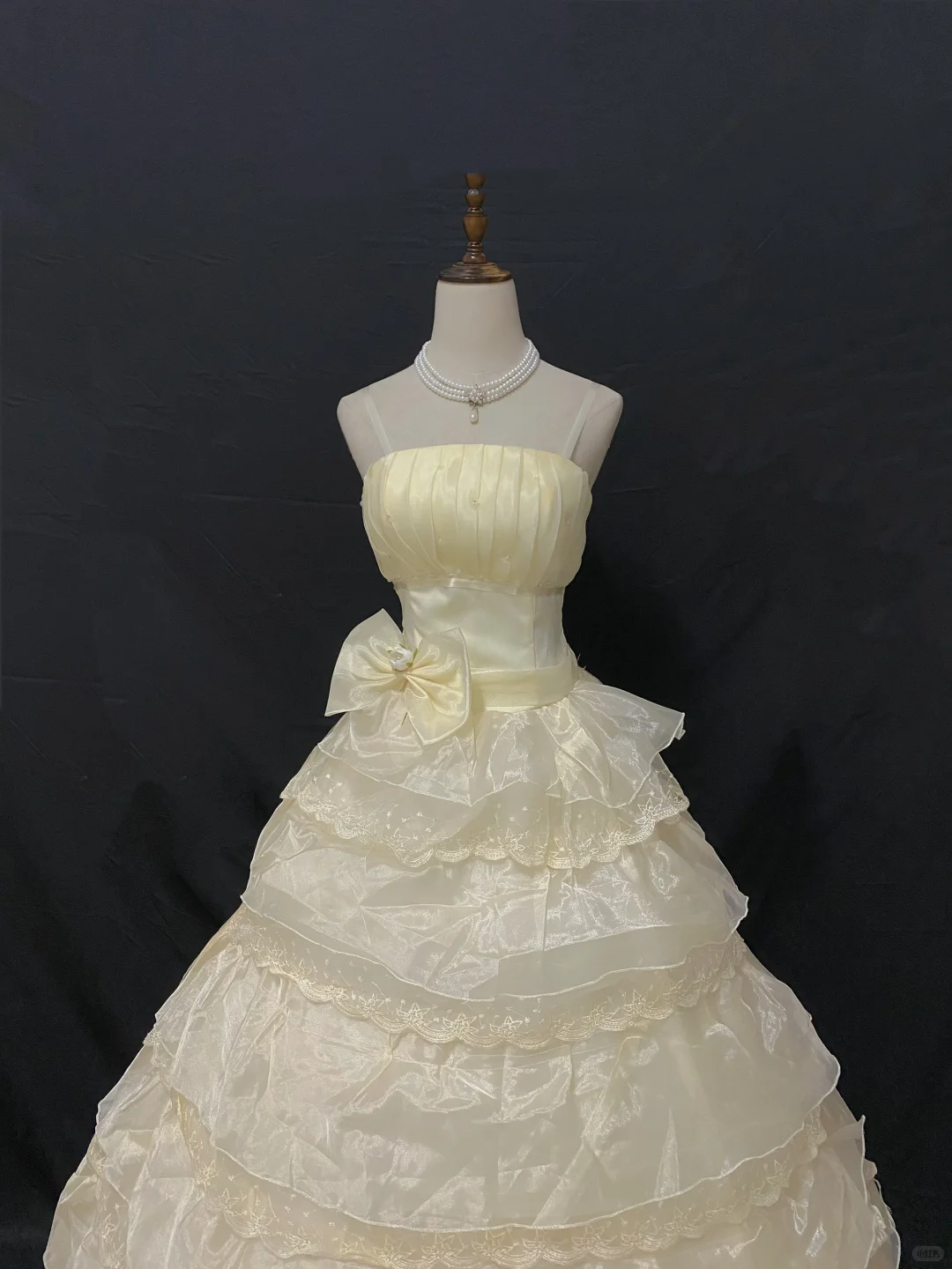 Butter Yellow Spaghetti Strap Romantic Gown, Cinched Waist, Voluminous Princess Skirt, Wedding Dress & Bridal Gown gh8237