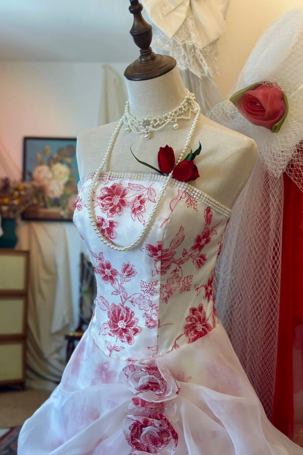 Red & White Floral Bandeau Ball Gown: 3D Flower Decoration, Layered Skirt, Retro Tea Party Gown gh6575