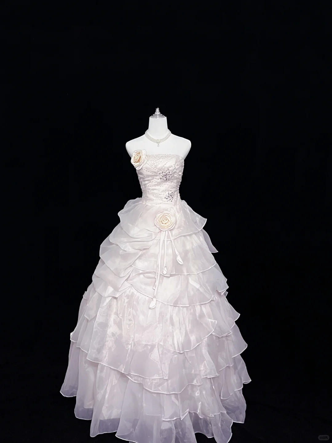 Blush Pink Strapless with Rose Florals, Cinched Waist, Voluminous Tiered Skirt Long Romantic Dress, Wedding Gown gh8069