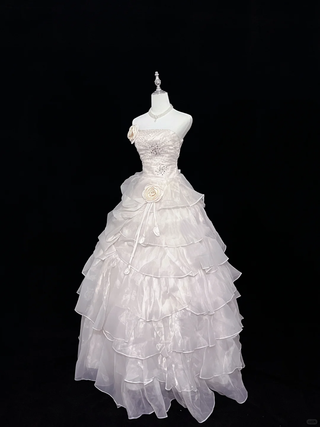 Blush Pink Strapless with Rose Florals, Cinched Waist, Voluminous Tiered Skirt Long Romantic Dress, Wedding Gown gh8069