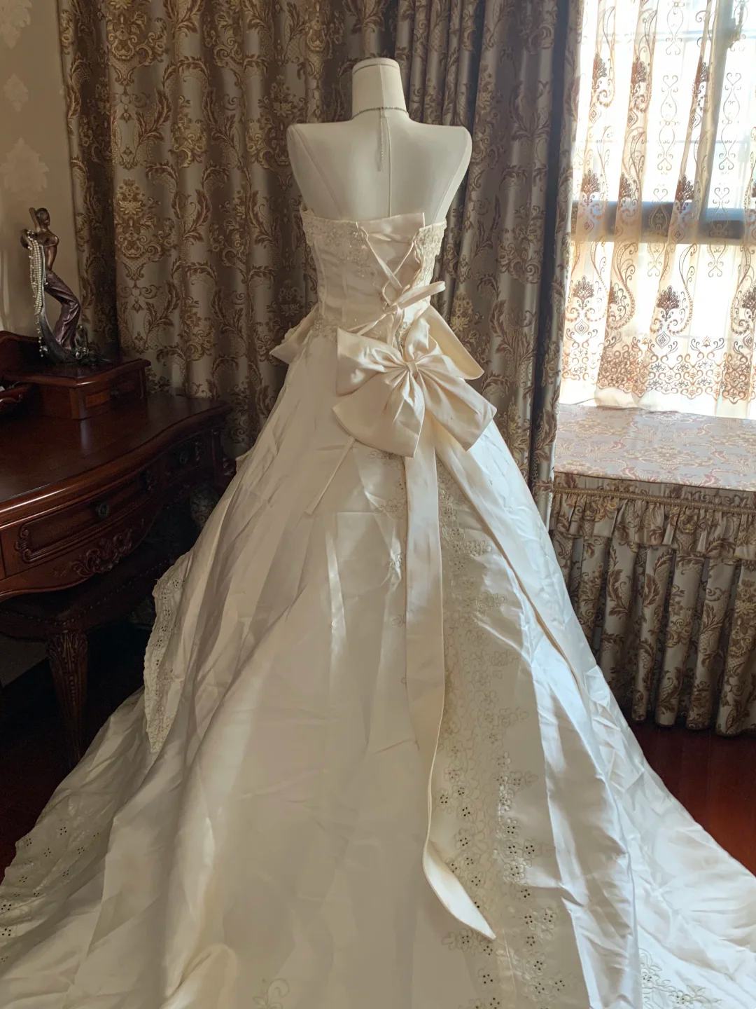 Ivory Strapless Waist-Cinched Voluminous Skirt Prom Dress, Evening Gown, Wedding Dress, Graduation Gown gh7254