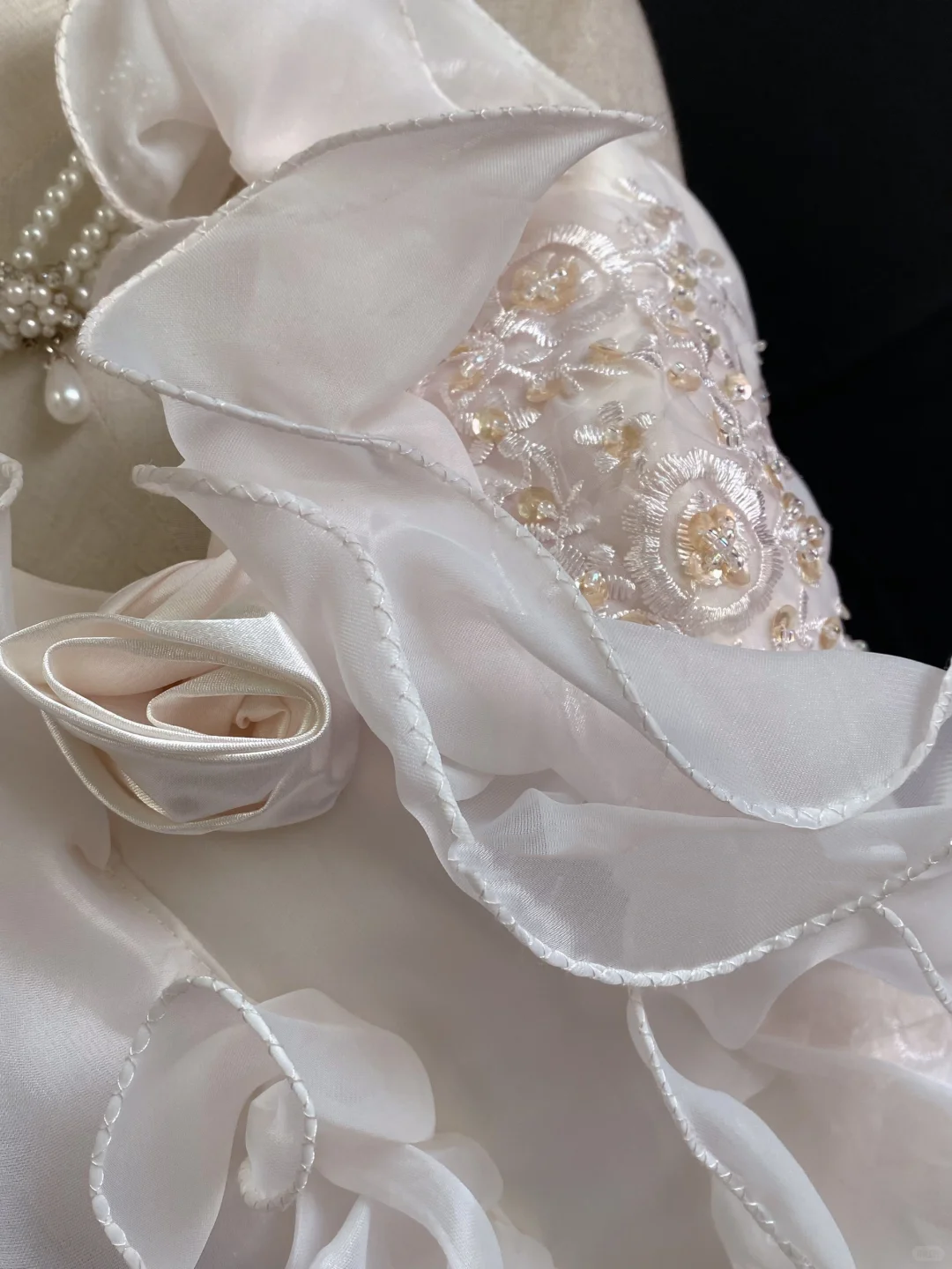 Blush Pink Halter Lace Trim Romantic Gown, Cinched Waist, Voluminous Princess Skirt, Wedding Dress & Bridal Gown gh8239