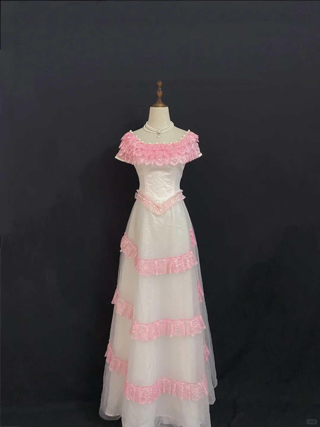 Pink Off-the-Shoulder Long Elegant Romantic Gown, Fitted Waist, Fluffy Princess Skirt, Wedding Dress & Bridal Gown gh8285
