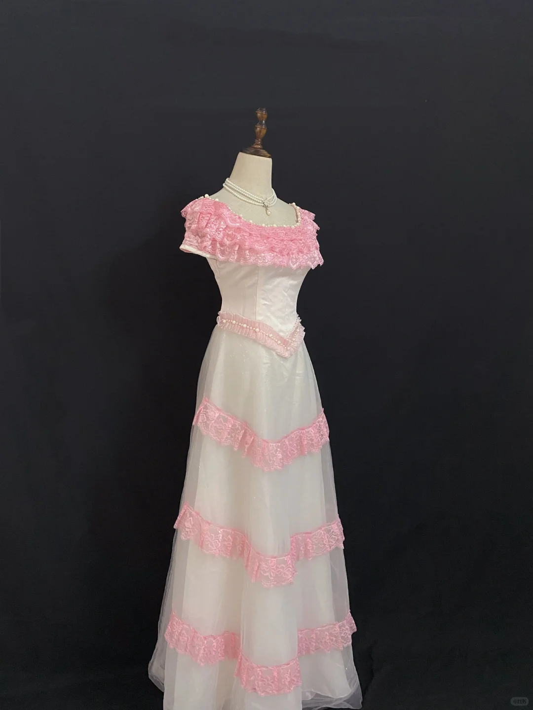 Pink Off-the-Shoulder Long Elegant Romantic Gown, Fitted Waist, Fluffy Princess Skirt, Wedding Dress & Bridal Gown gh8285