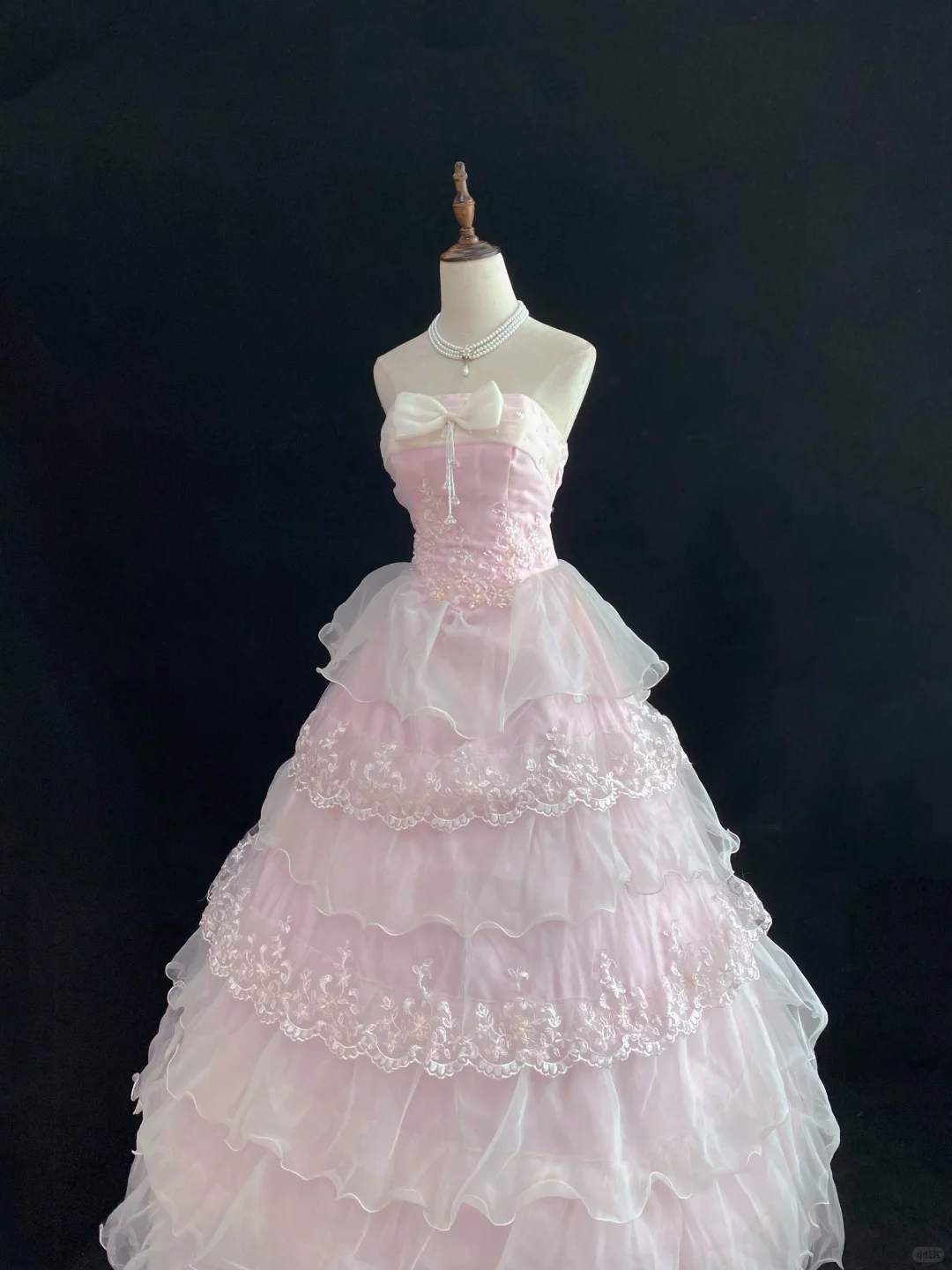 Light Pink Strapless Romantic Teen Gown With Butterfly Decorations, Cinched Waist & Voluminous Tiered Cake Skirt, Wedding Dress & Bridal Gown gh8156