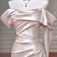 Hochwertiges, strukturiertes, champagnergoldenes Satin-Abendkleid mit schulterfreiem Schnitt, Raffungen und Schleppe – Elegantes Kleid für Dinner und roten Teppich gh6546