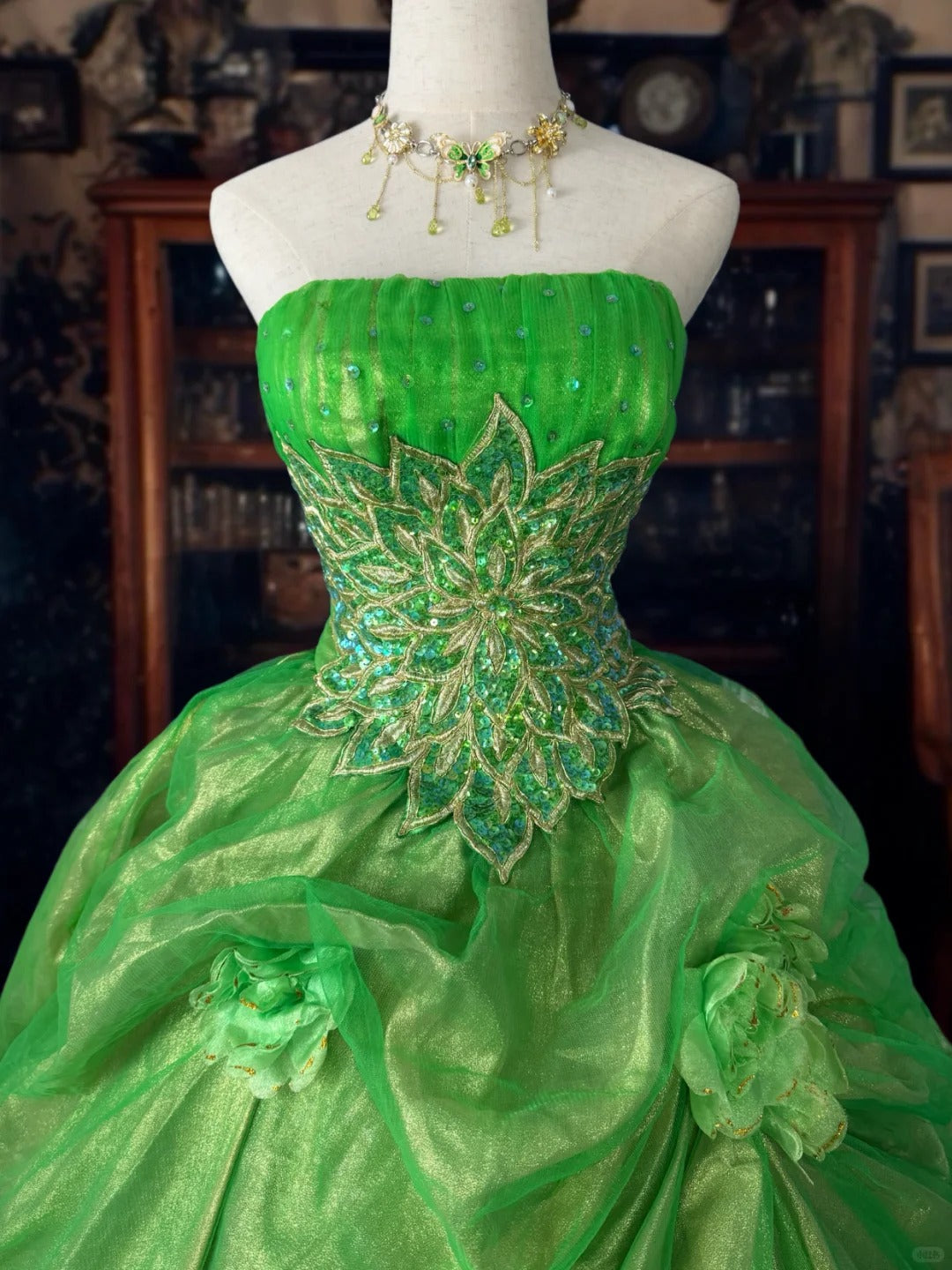Girlhomeshops - Grünes, wunderschönes, florales, exquisites, perlenbesetztes, langes Tüll-Ballkleid gh5354