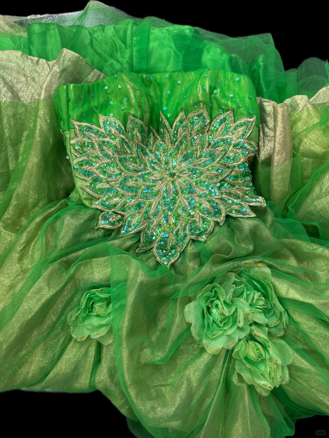 Girlhomeshops - Grünes, wunderschönes, florales, exquisites, perlenbesetztes, langes Tüll-Ballkleid gh5354
