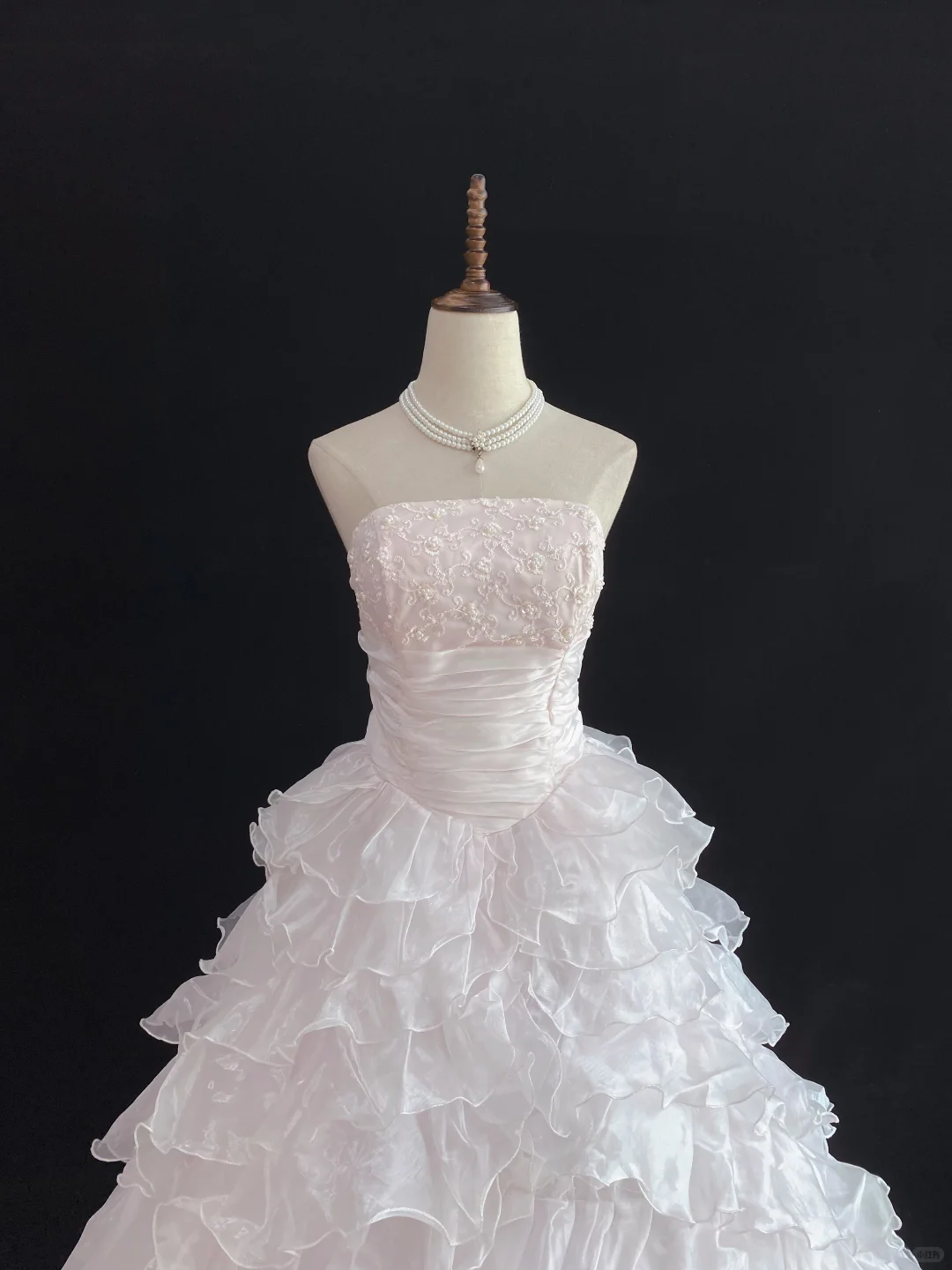 Blush Pink Strapless Romantic Gown, Cinched Waist, Lovely Teen-style Voluminous Tiered Skirt, Wedding Dress & Bridal Gown gh8158