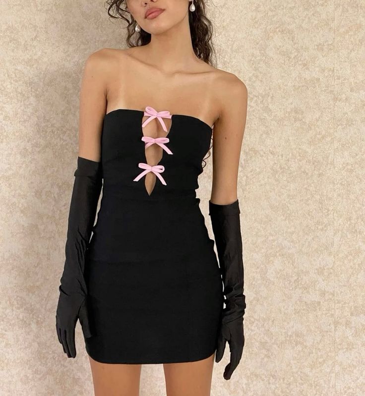 Girlhomeshops - Kurzes Satin-Heimkehrkleid mit schwarzer und rosa Schleife, gh5259