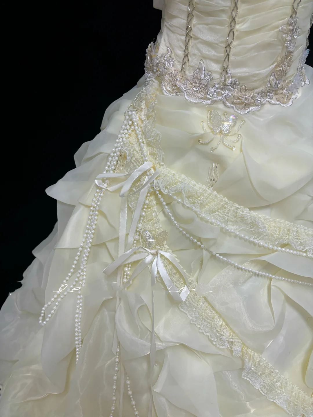 Light Yellow Vintage Palace Strapless Cinched Waist Voluminous Skirt Long Romantic Dress, Wedding Gown gh7939