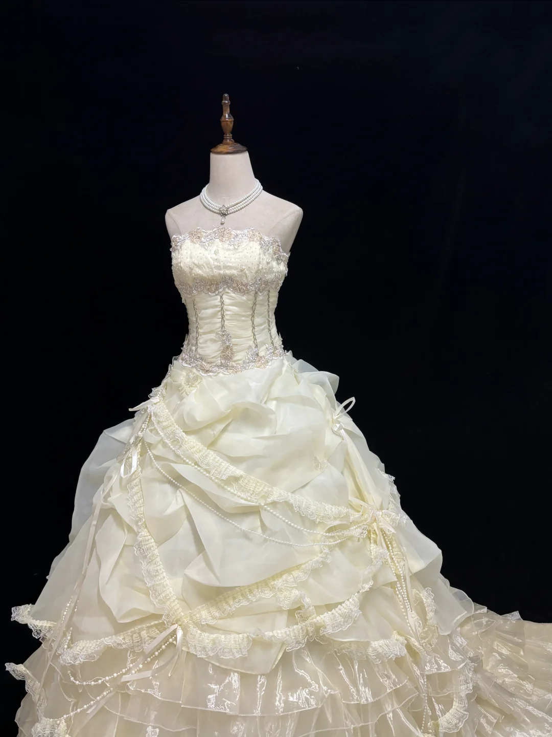 Light Yellow Vintage Palace Strapless Cinched Waist Voluminous Skirt Long Romantic Dress, Wedding Gown gh7939