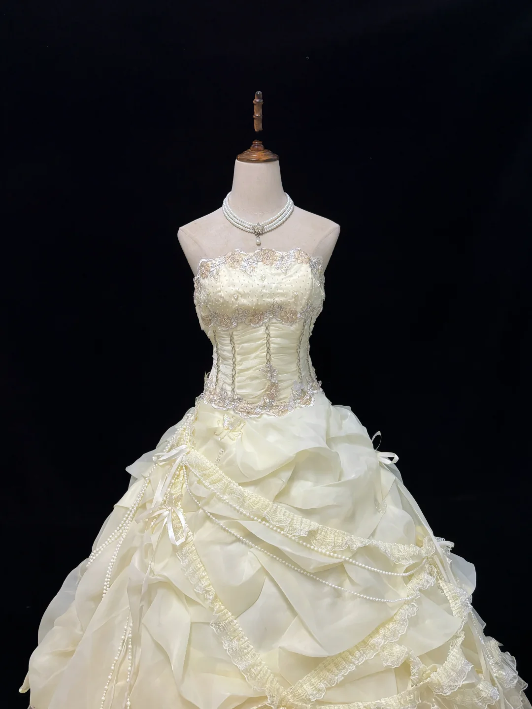 Light Yellow Vintage Palace Strapless Cinched Waist Voluminous Skirt Long Romantic Dress, Wedding Gown gh7939