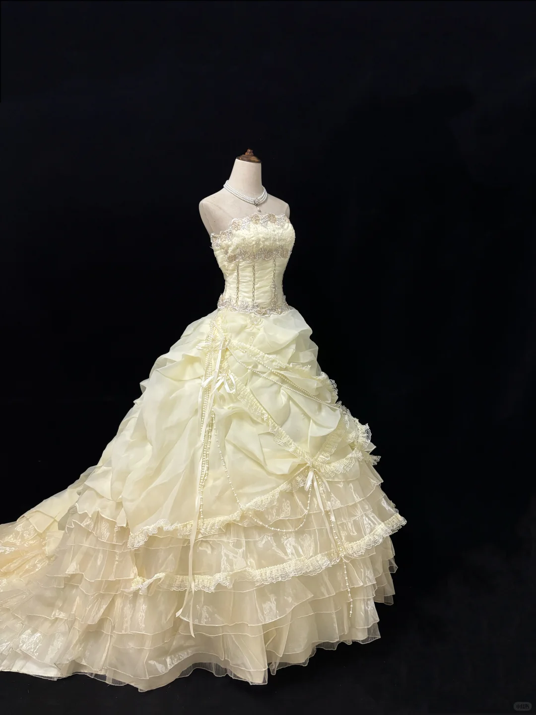 Light Yellow Vintage Palace Strapless Cinched Waist Voluminous Skirt Long Romantic Dress, Wedding Gown gh7939