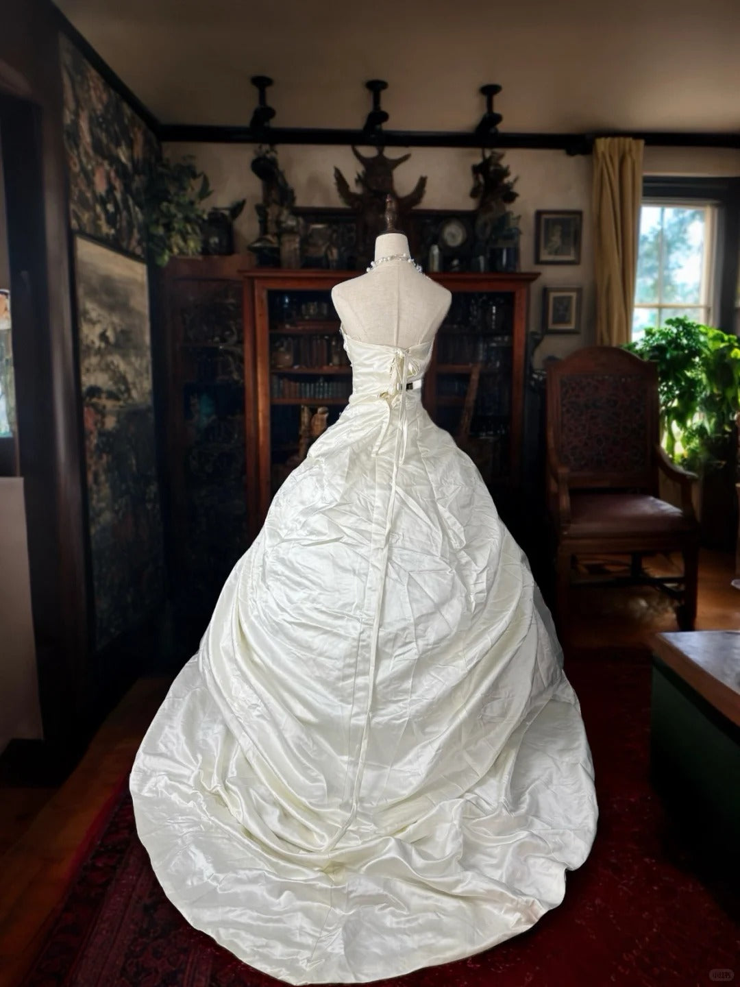 Girlhomeshops-Weißes, exquisites, perlenbesetztes, langes Satin-Ballkleid, Brautkleid, Brautkleid gh5352