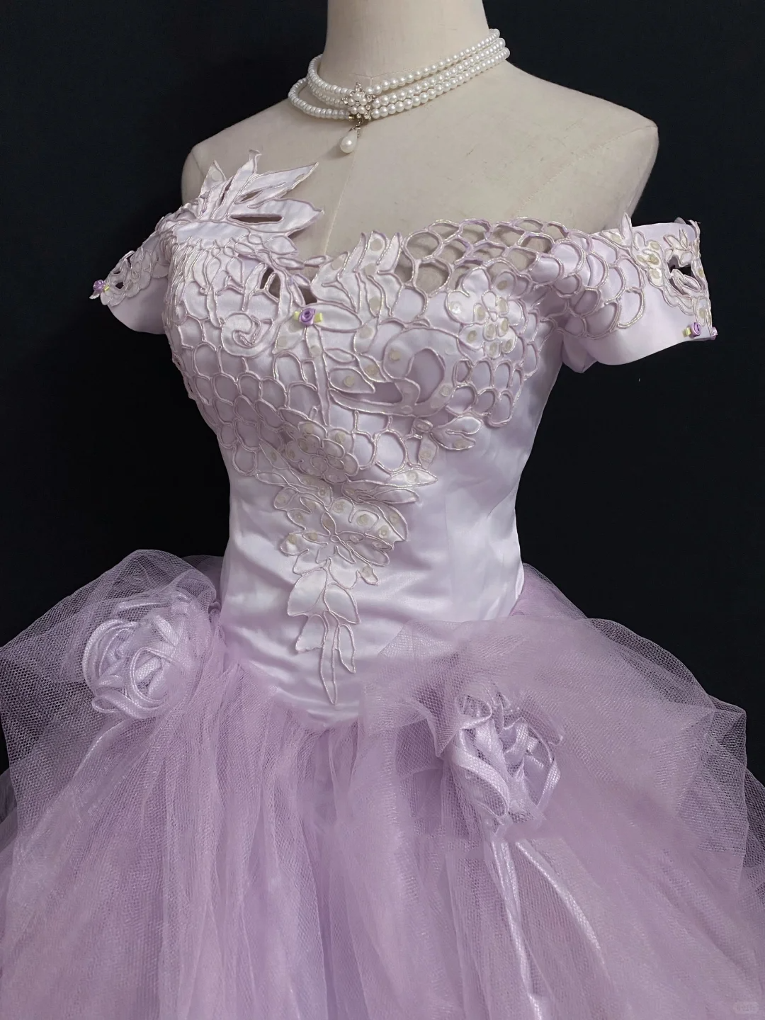 Lavender Off-the-Shoulder Romantic Gown with Fitted Waist and Fluffy Princess Skirt, Wedding Dress & Bridal Gown gh8291