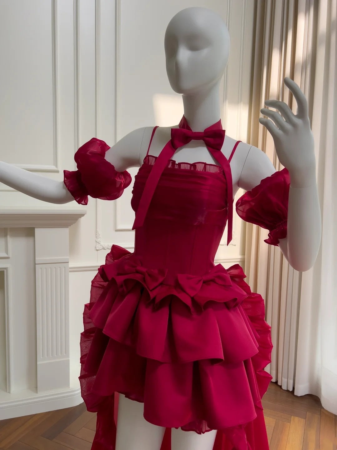 girlhomeshops-Burgunderrotes Satin-Spaghetti-Träger-Puffärmel-Schleppenkleid gh6383