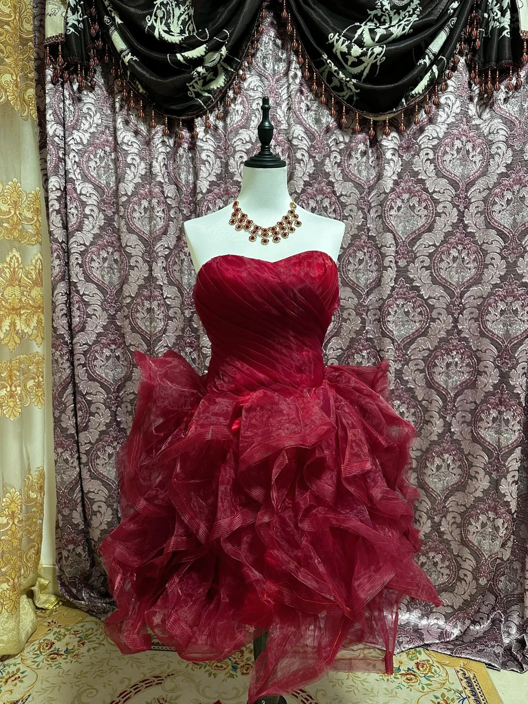 Burgunderrotes, kurzes Prinzessinnen-Tüll-Heimkehrkleid, Ballkleid gh4644