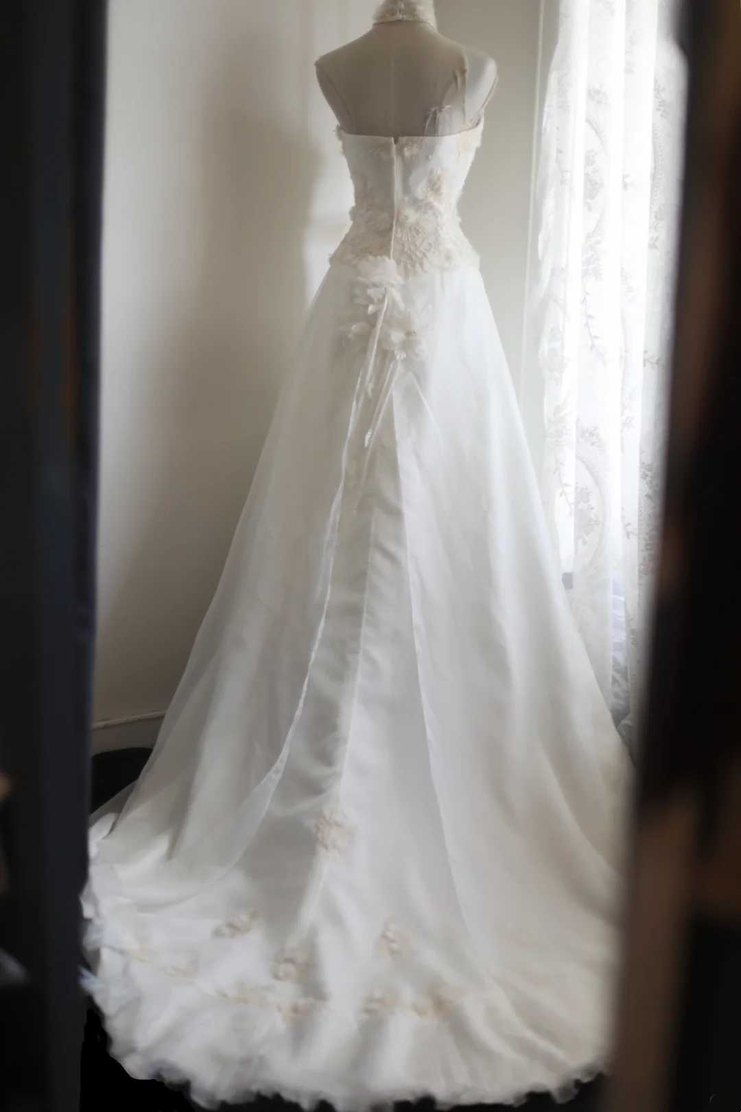 White Halter Beaded Waist-Cinched Slim Retro Long Ball Gown Evening Dress gh7118