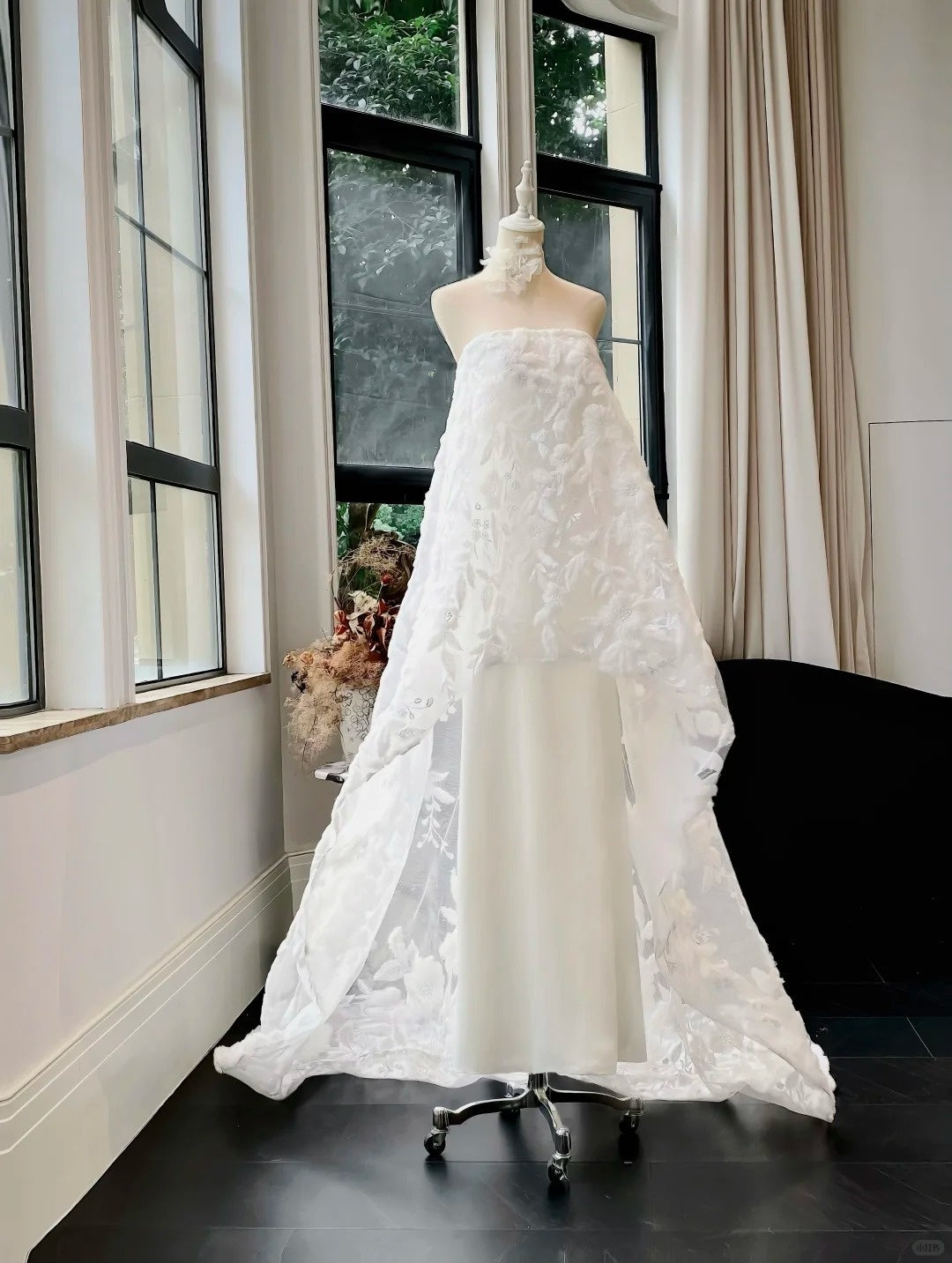 Girlhomeshops - Robe de bal de mariage élégante et longue en dentelle blanche exquise gh5446