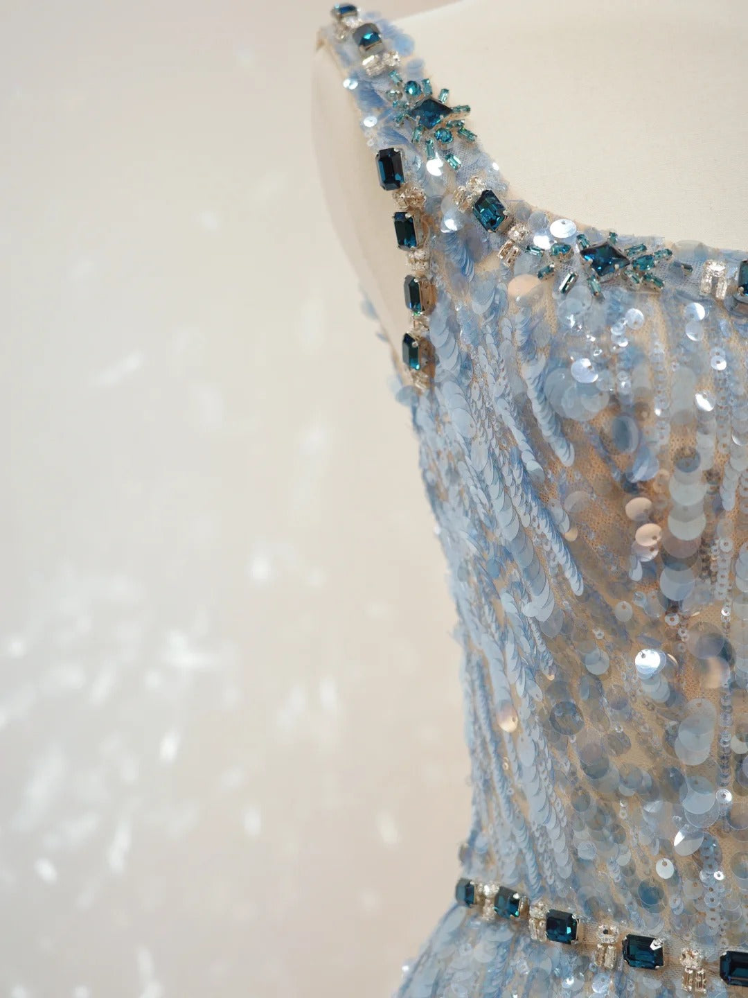 Hellblau wunderschöne exquisite Perlen glänzend Nische kurzes Heimkehrkleid Geburtstag Cocktailpartykleid gh4307