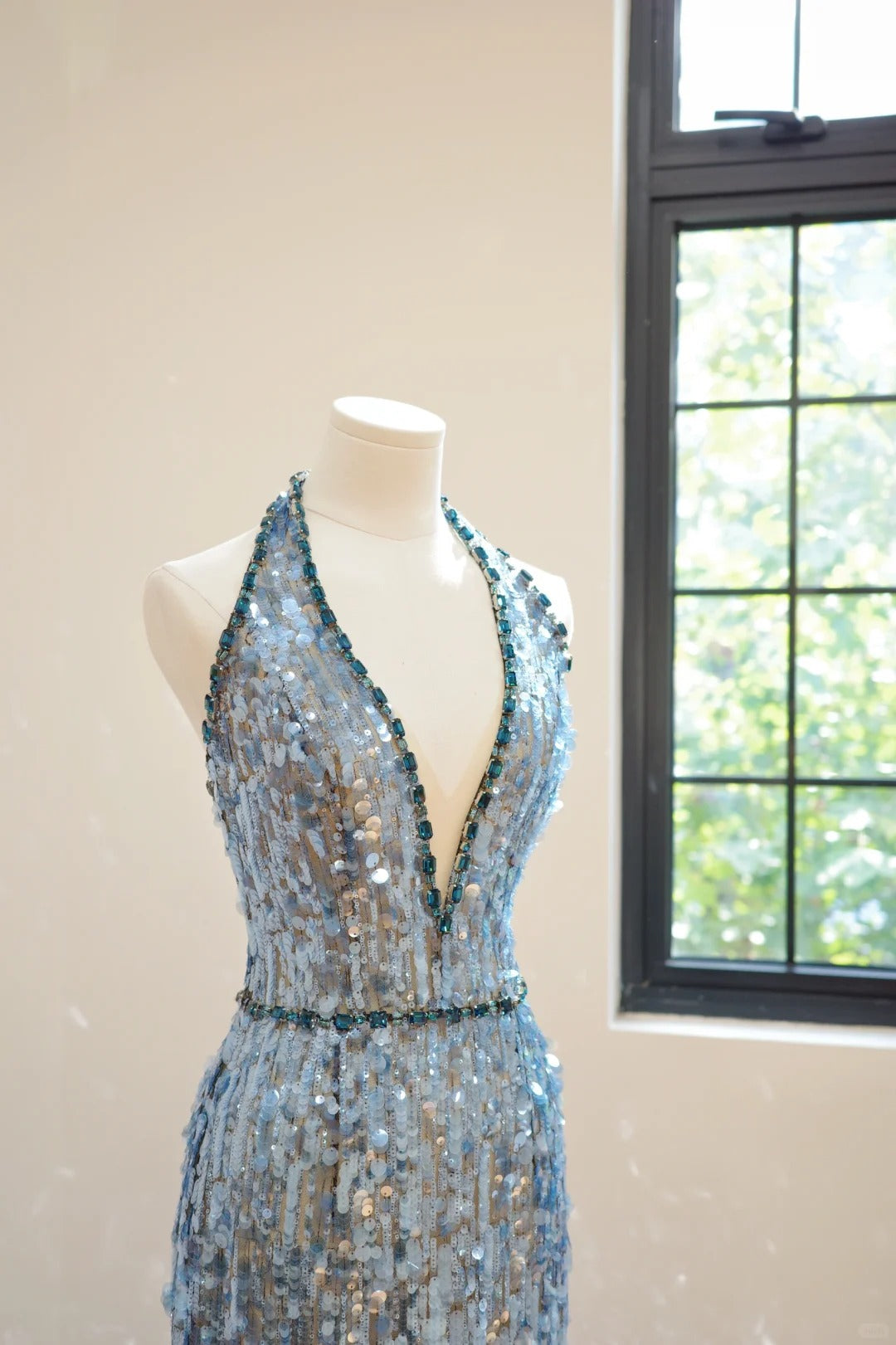 Girlhomeshops-Blaues, modisches V-Ausschnitt-Lang-Pailletten-Ballkleid-Abendkleid gh5069