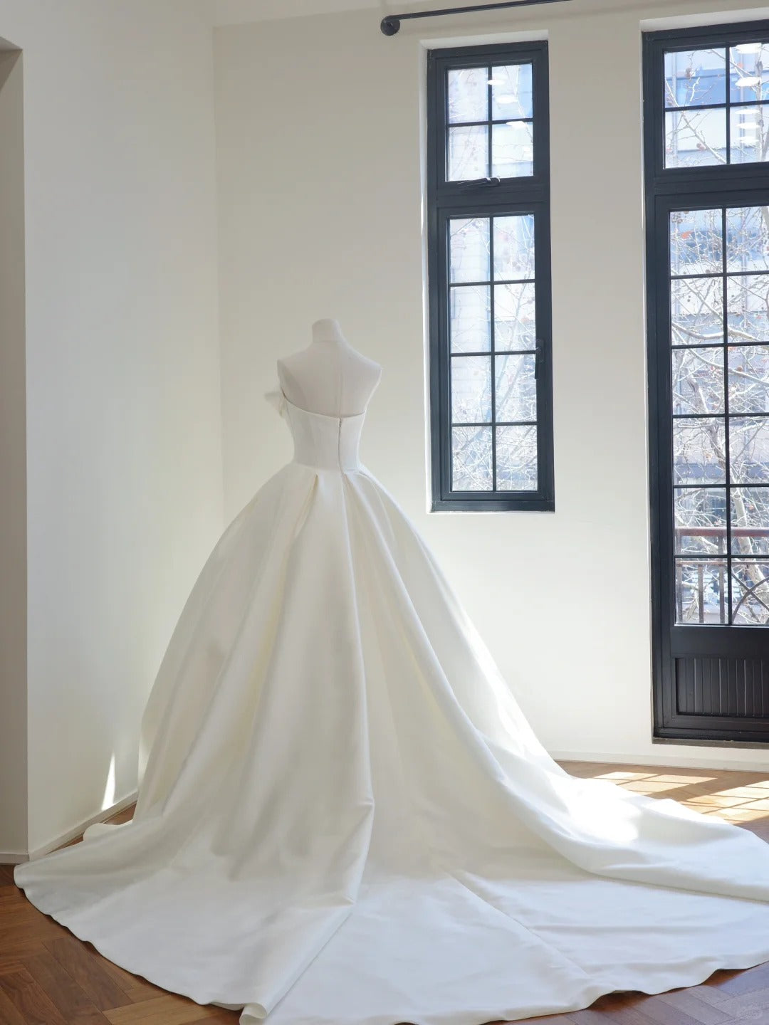 Girlhomeshops-(ohne Schleier) Weiß Fashion Fairy Elegant Lange Satin Lange Schleppe Ballkleid Abendkleid Brautkleid gh5062