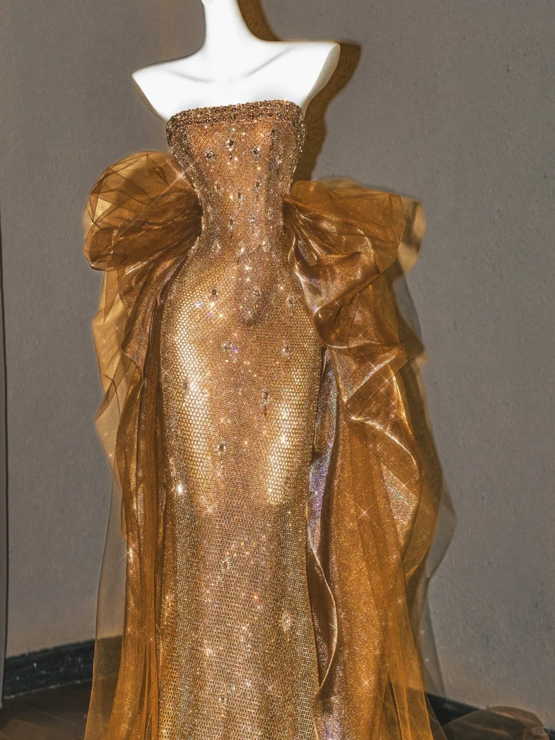Girlhomeshops - Robe de bal longue sirène dorée, scintillante et exquise, ornée de perles, gh5488