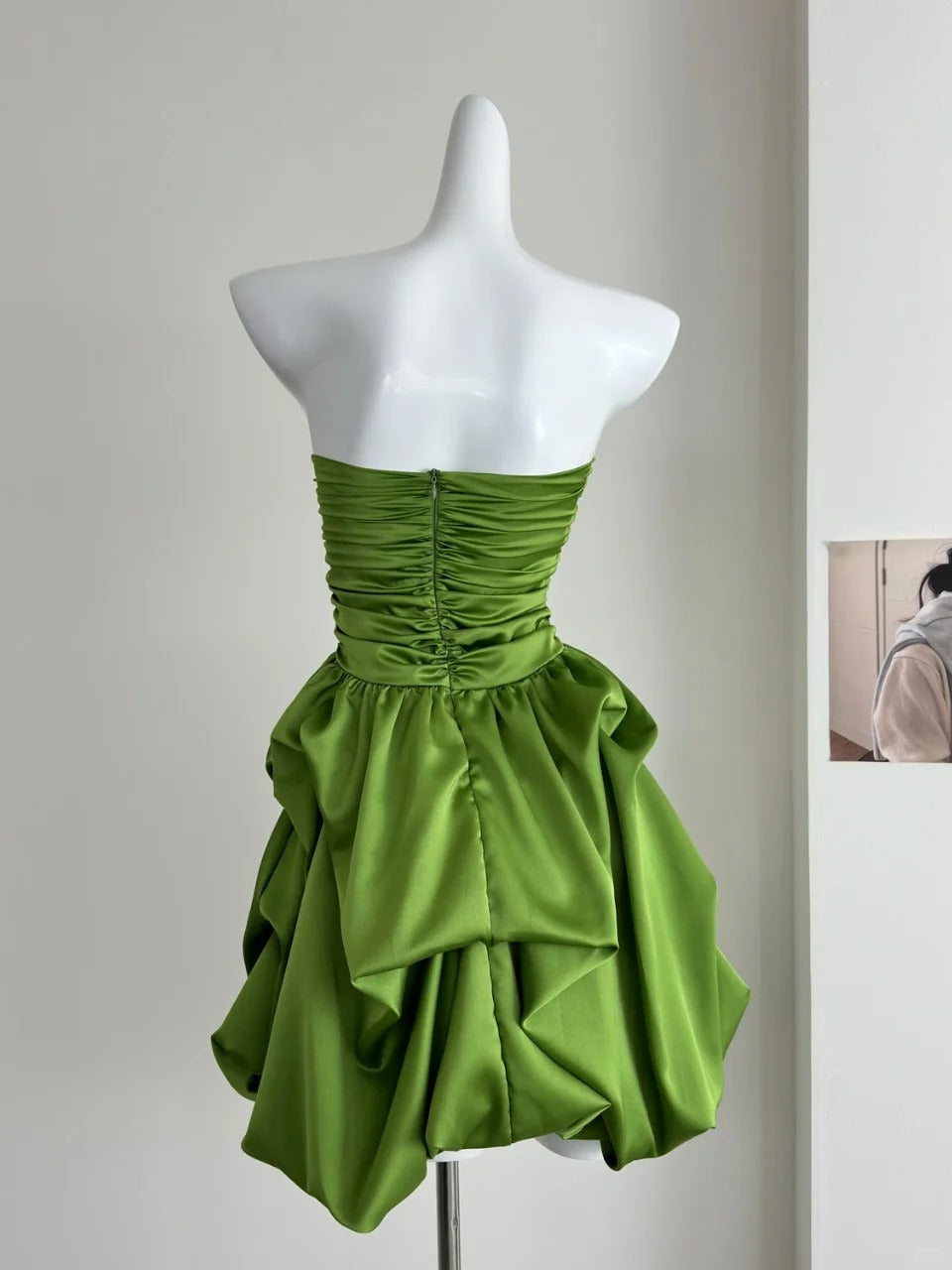 Robe de soirée courte en satin vert, jolie robe tube, robe de fête d'anniversaire, petite robe de vacances gh3944