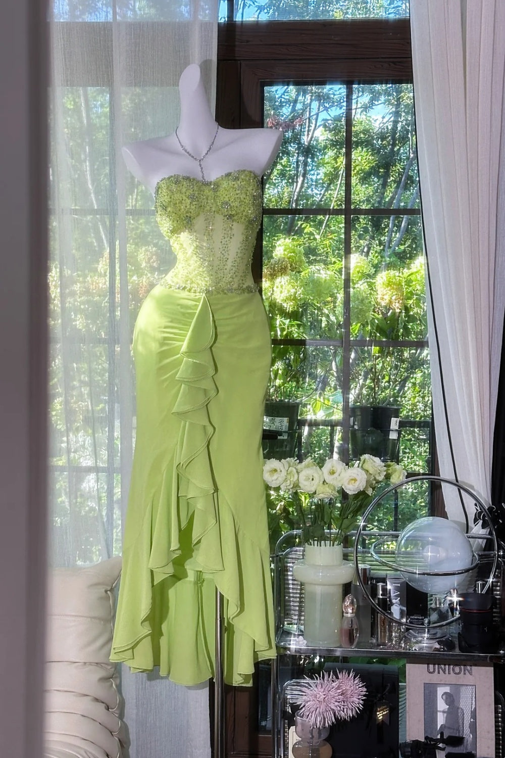 Robe longue en mousseline verte romantique féerique ornée de perles exquises, idéale pour un rendez-vous ou une soirée (gh6910)