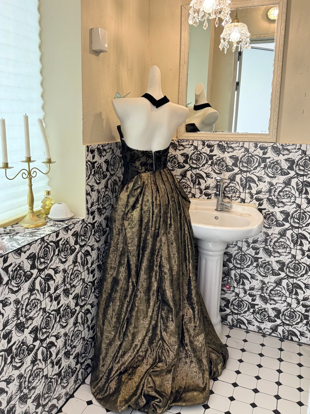Gilded Gold Strapless Waist-Cinched Luxurious Vintage Romantic Gown gh7554