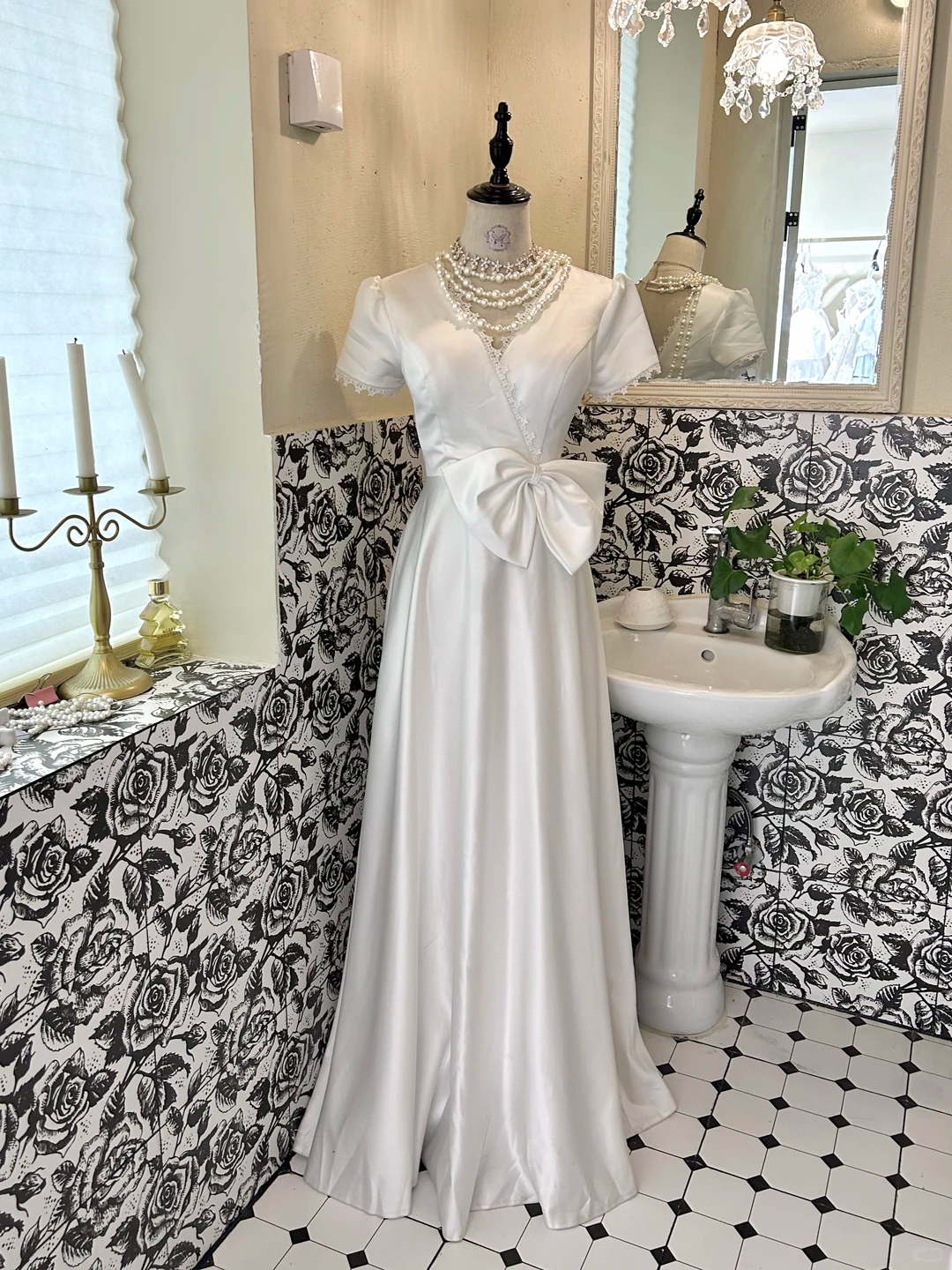 White V-Neck Fitted Waist Slim Long A-Line Skirt Classic Romantic Dress, Wedding Gown gh7659